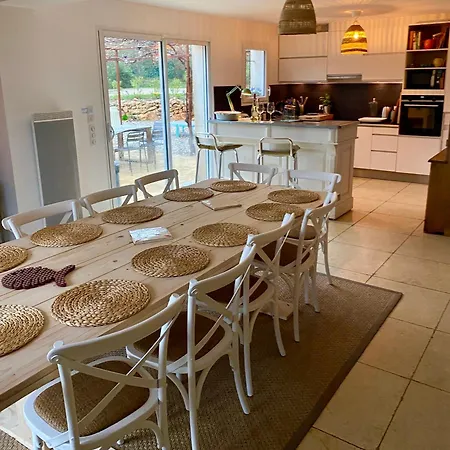 Piscine Chauffee, Tennis, Mas Provencal Contemporain Willa