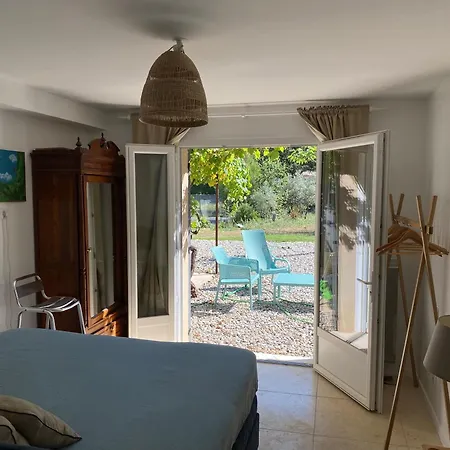 Piscine Chauffee, Tennis, Mas Provencal Contemporain Willa